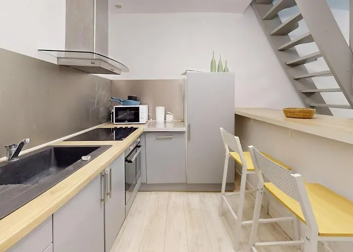 Beautiful 3-bedroom On Rue Rene Baheux Le Havre