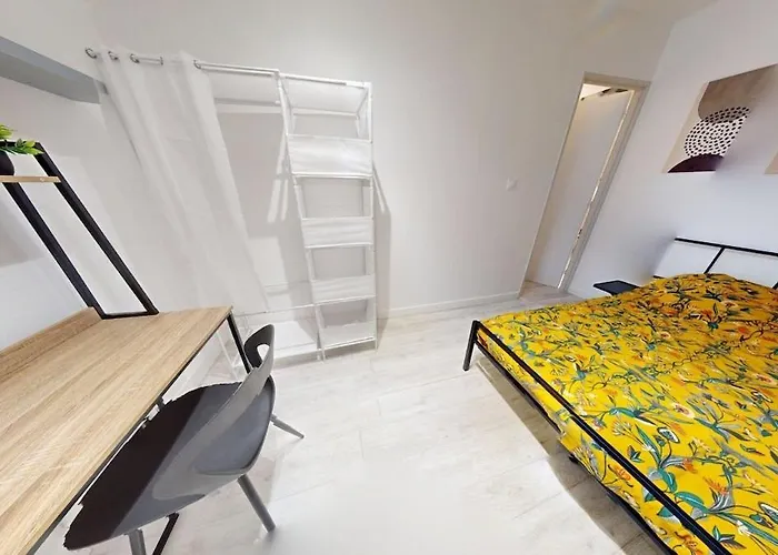 Apartment Beautiful 3-bedroom On Rue Rene Baheux