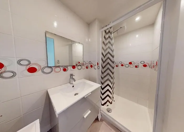 Beautiful 3-bedroom On Rue Rene Baheux Apartment