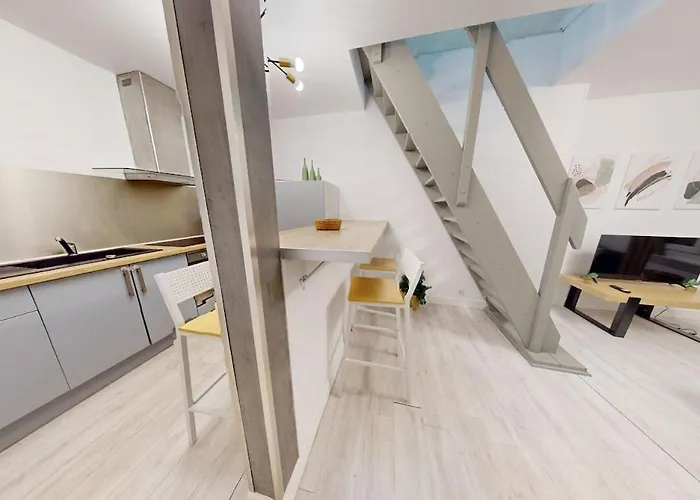 Beautiful 3-bedroom On Rue Rene Baheux *